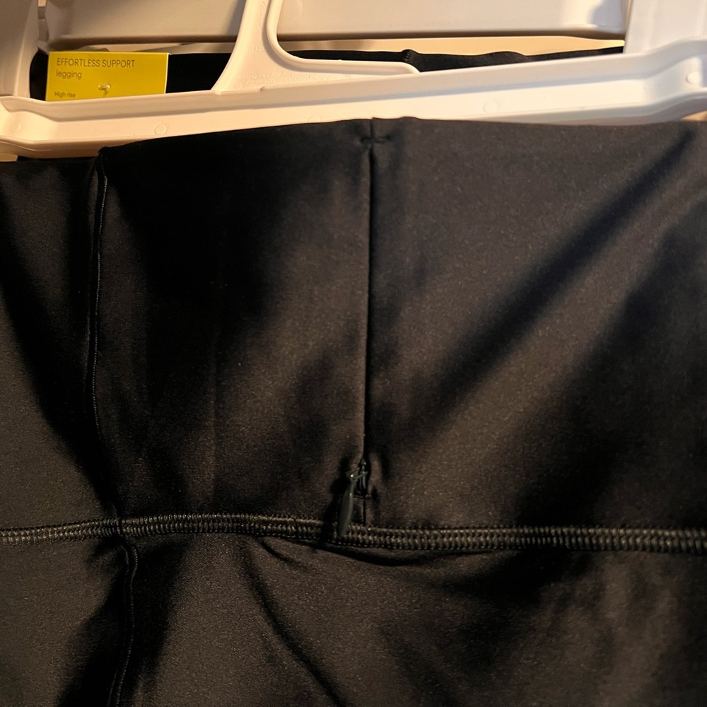 NEW!!! Women’s ALL IN MOTION Black Leggings with Supportive Waistband Size XL - Picture 6 of 7